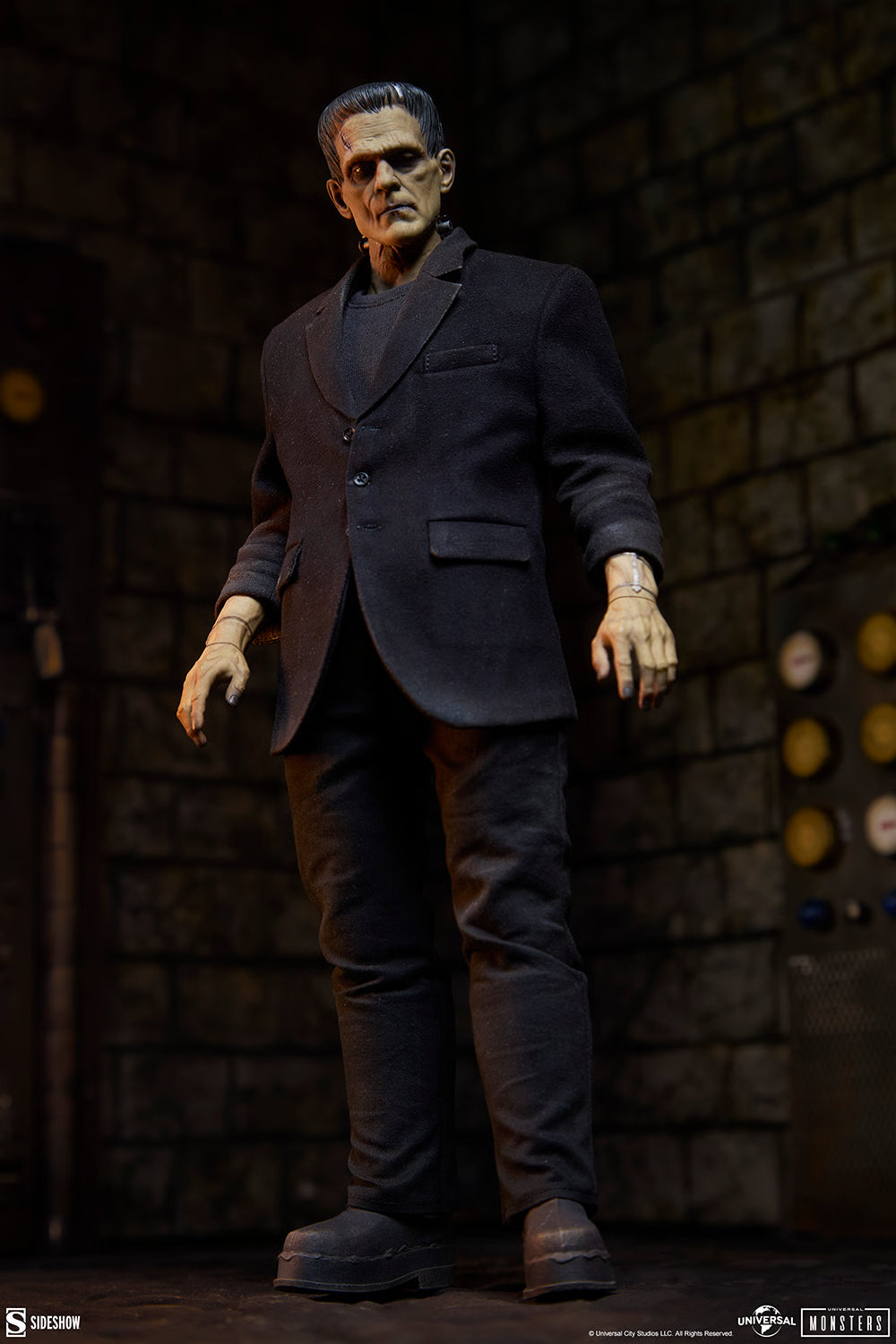Frankenstein Sixth Scale Figure by Sideshow Collectibles | Universal Monsters