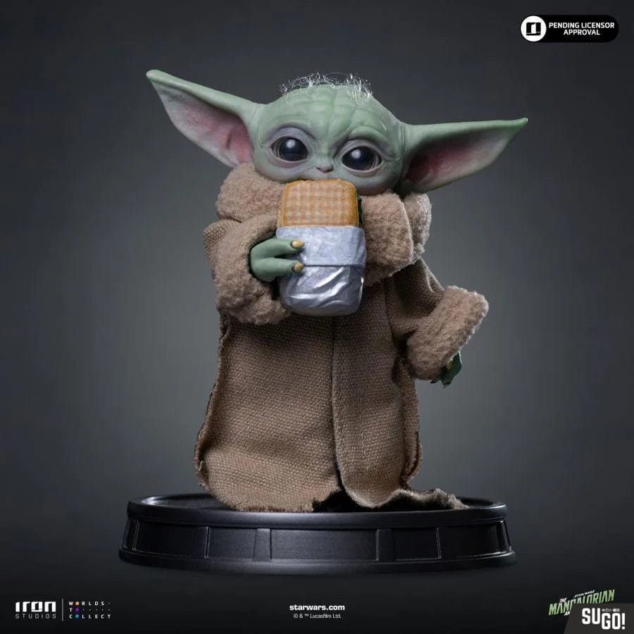 Iron Studios The Mandalorian &#038; Grogu Grogu Food Cart Snack Statue