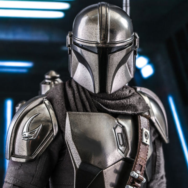 Hot Toys The Mandalorian™ and Grogu™